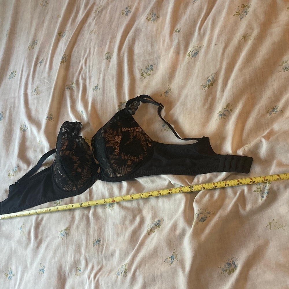 Padma Black Lace Bra - Picture 7 of 16